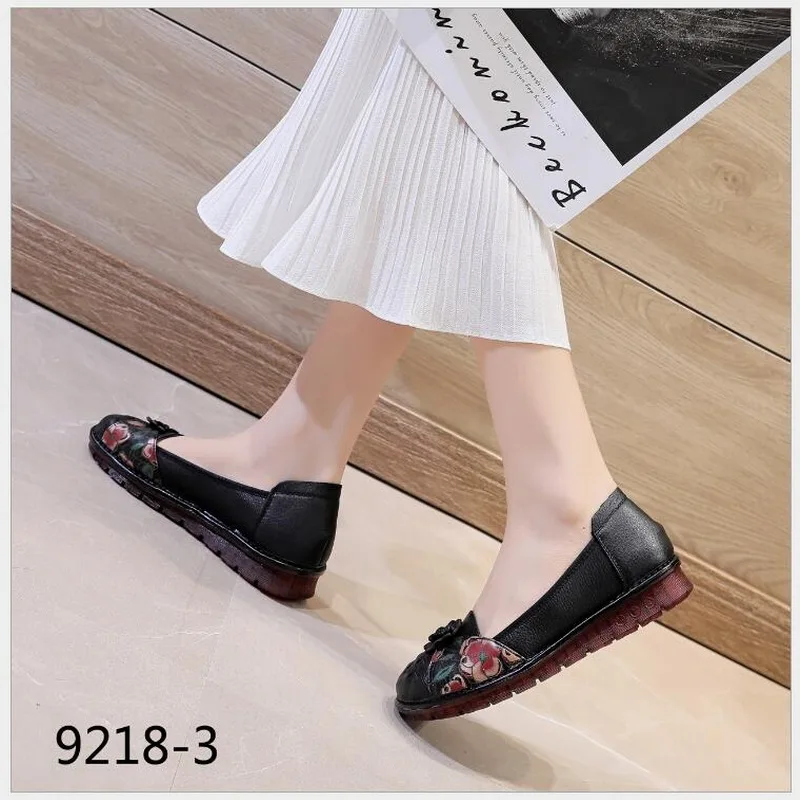2021 Soft Genuine Leather Flat Shoes Women Flats Shallow Mouth Flowers Ladies Shoes Top Layer Cow Leather Women Loafers Slip On