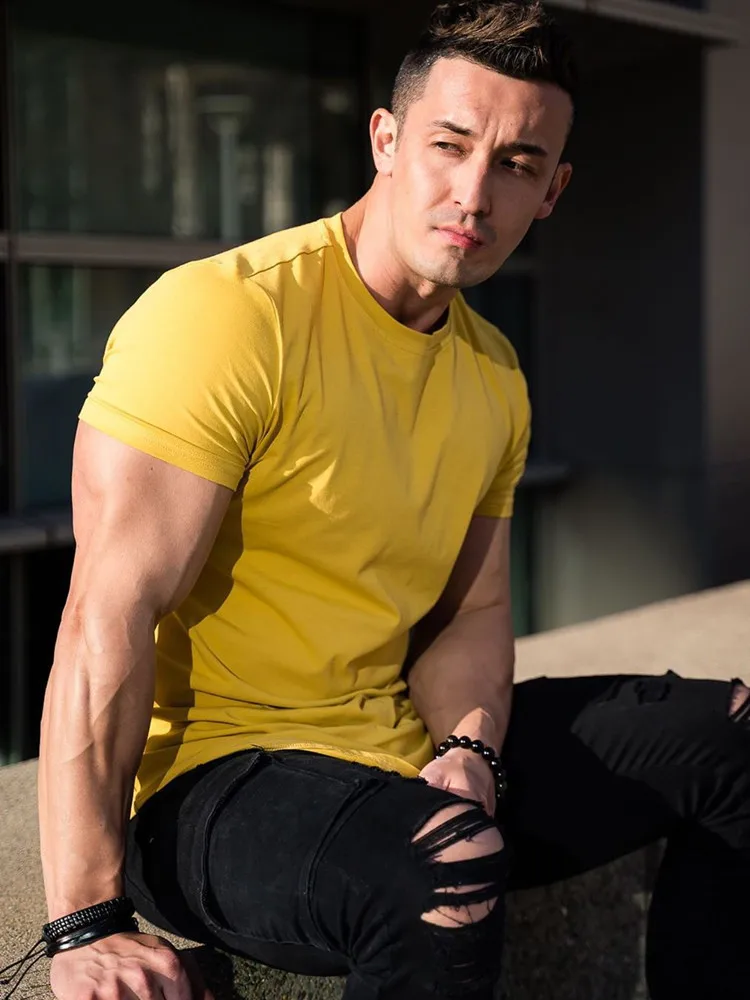 Футболка мужская хлопковая с коротким рукавом приталенная черная для спортзала