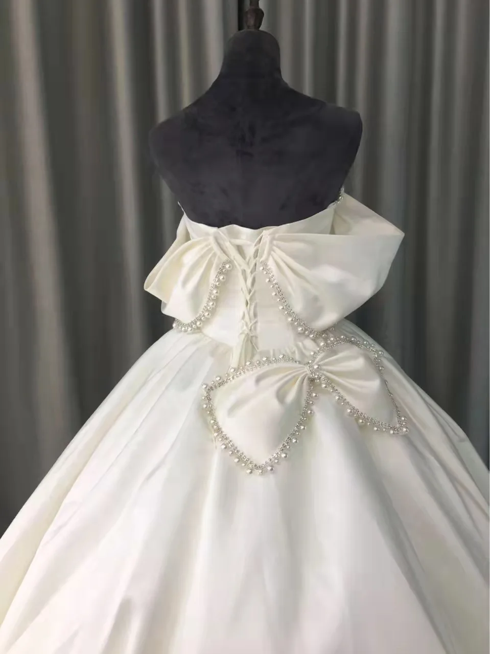 Цепочка с жемчужными кисточками 2 см