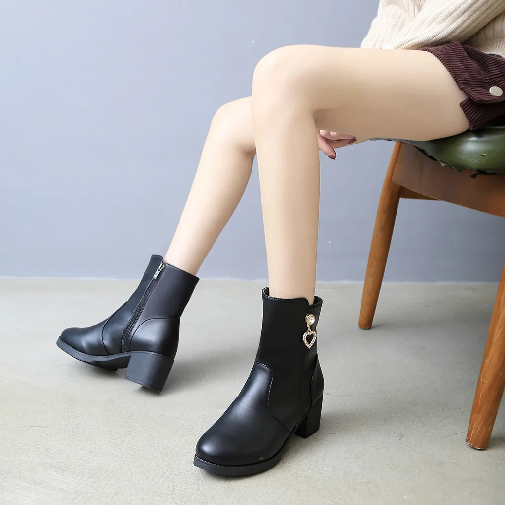 Зимние ботинки женские модные теплые martin из искусственной кожи короткие с