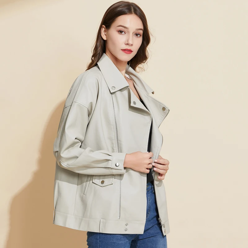 Куртка женская демисезонная из ПУ кожи с отложным воротником на молнии | Женская