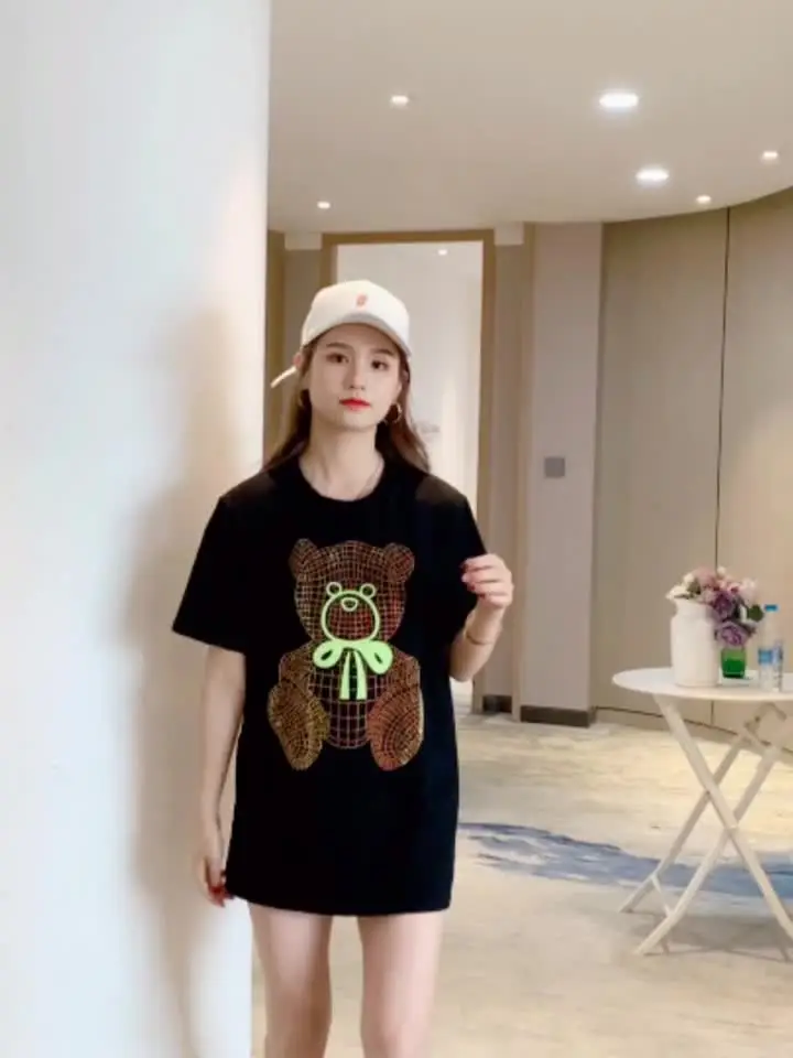 

Spring and summer new heavy industry bear color hot diamond short-sleeved wide dress missing wind loose round neck T-shirt women