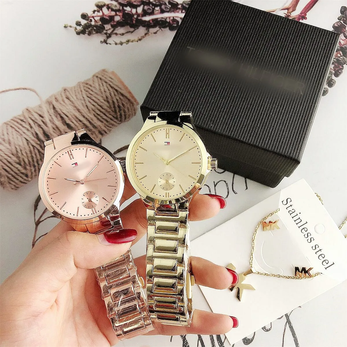 

Fashion Men's and Women's Quartz Watch Rose Gold Watch Digital Pointer Watch Precision Chronograph Gift