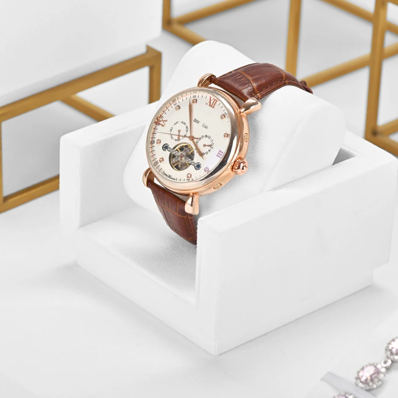 Oirlv Newly White Metal Watch Display Props Set Watch Display Stands with Microfiber Jewelry Organizer Stands for Shop Cabinet