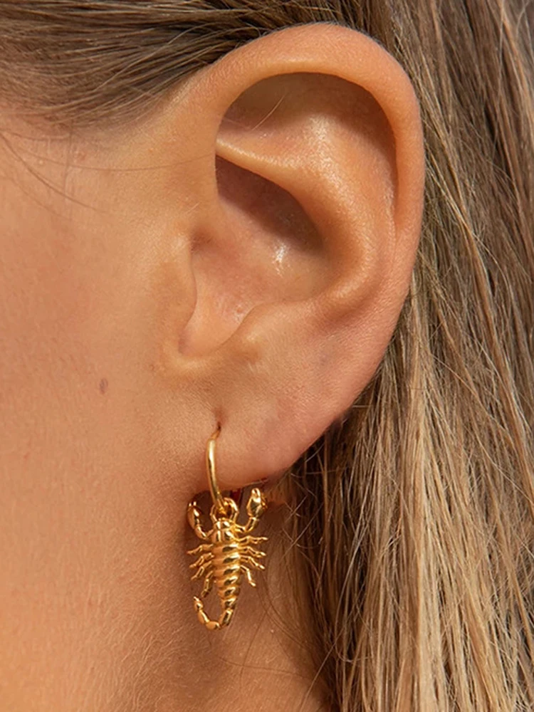 

LUNA CHIAO New Chic Style Fashion Jewelry Scorpion Pendant Charm Huggies Hoops Earrings for Women