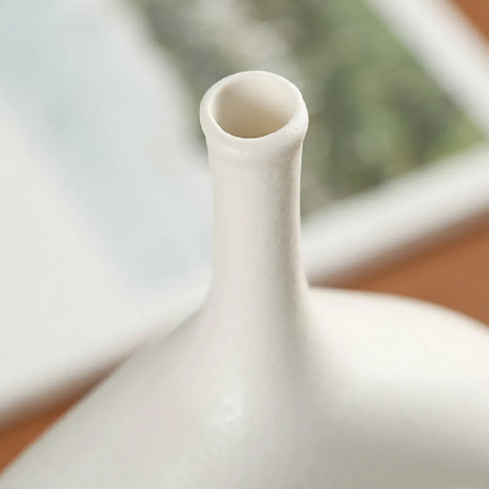 

Ceramic Home Crafts Ornaments White Ceramic Vase Small Flower TV Cabinet Wine Cabinet Decorations Vases