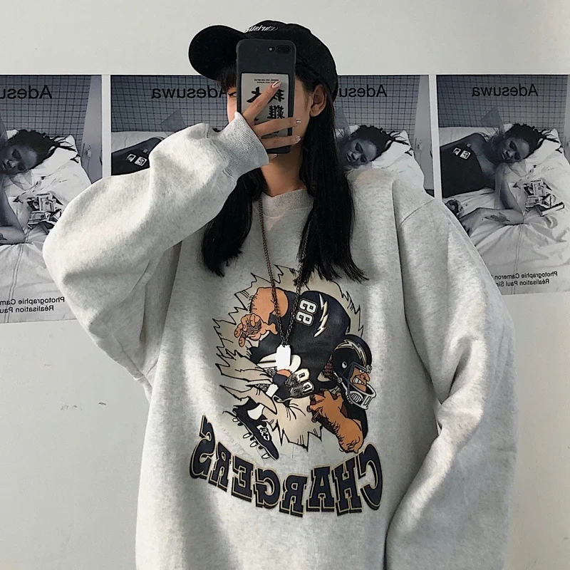 

Женский свитер из полиэстера