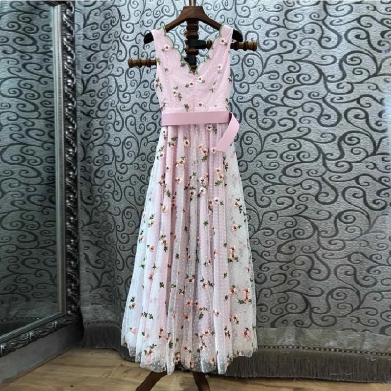 

New Top Qulity 2021 Spring Summer Wedding Party Events Long Dress Women V-Neck Allover Luxurious Embroidery Long Maxi Dress Belt