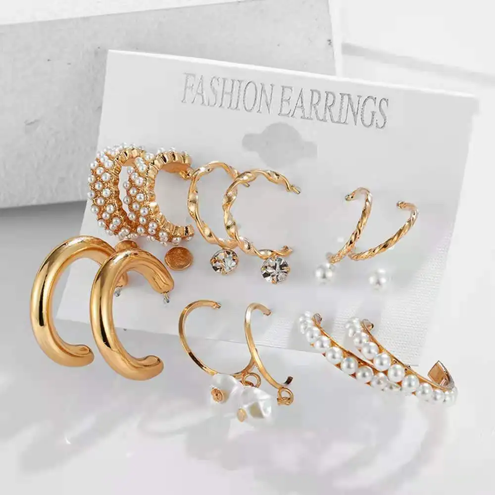 

Fashion Golden Pearl Tassel Earrings Set Retro Metal Geometric Circle Cubic Zirconia Earrings Round Pendant Earrings Jewelry