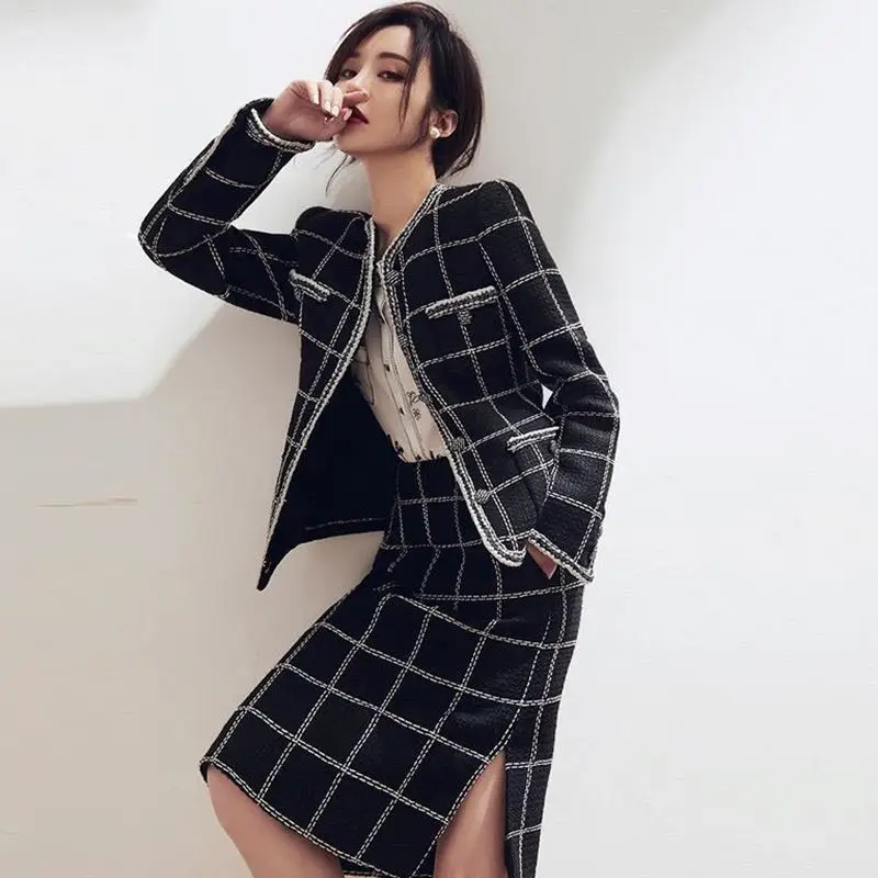 

Женский Классический Клетчатый вязаный комплект из 2 предметов, винтажный однобортный Трикотажный свитер с круглым вырезом и юбка-карандаш...