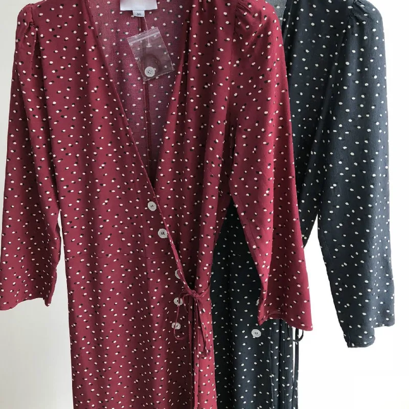 Платье женское с запахом французское двубортное средней длины глубоким