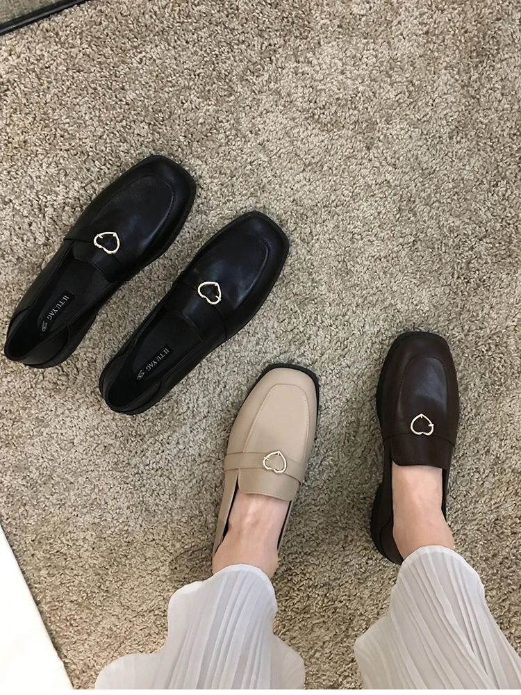 Туфли женские кожаные в ретро стиле повседневная обувь с металлической пряжкой