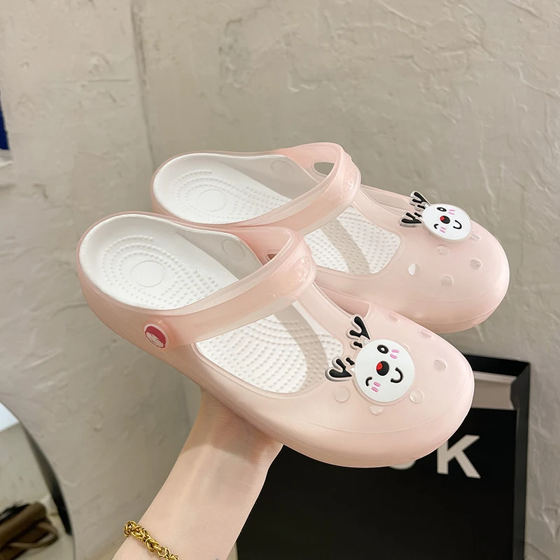 Fashion New Summer Stweet Girls Croc Clogs Outdoor Garden Shoes Non-slip Beach Shoes Female Slides Hollow Out  Jelly Shoes