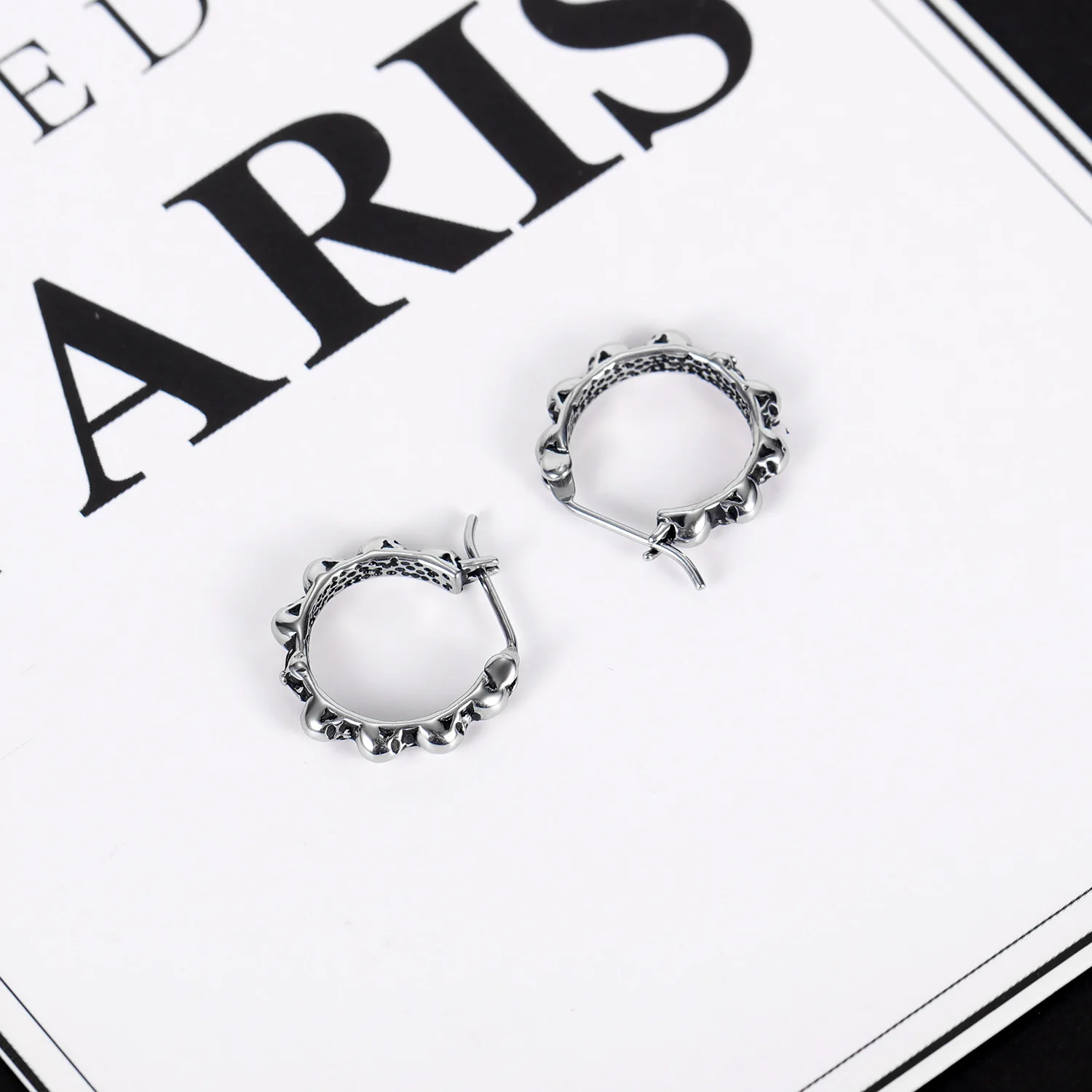 Серьги-кольца с черным черепом винтажные Модные хорошие ювелирные украшения