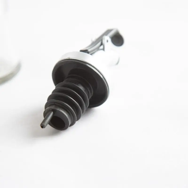 

300ml stainless steel glass saucer with stainless steel funnel. The seal is not leaking, the switch is pressed, and the operatio