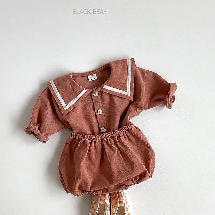 Комбинезон детский хлопковый с матросским воротником и шортами Осень-зима 2020 |