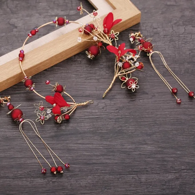 Женский венок с жемчужинами красный ручной работы цветами лента красивые