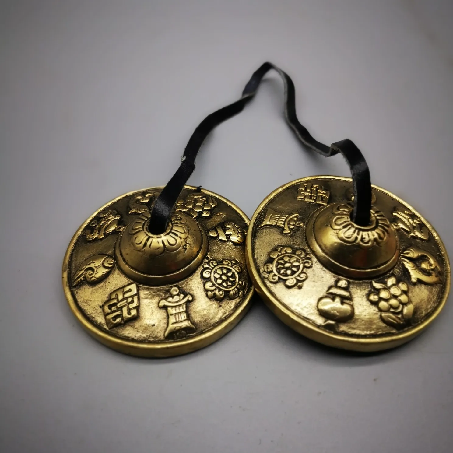 

Pure copper Tantric faling of Tibetan Buddhism， Eight auspicious faling,