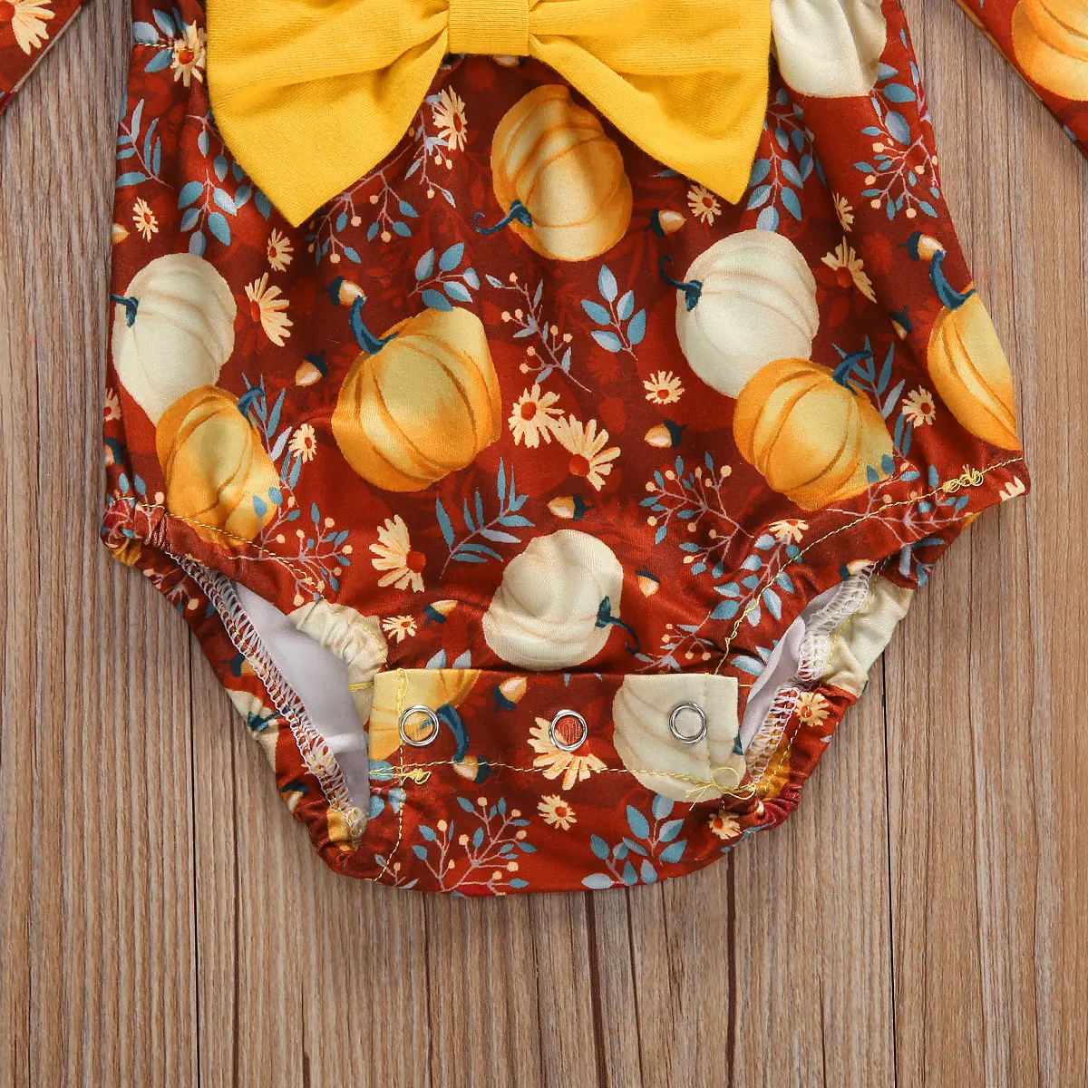 

Emmababy Baby Romper with Headband, Floral Print Boat Neck Long Flared Sleeve Jumpsuit and Headwear for Kids