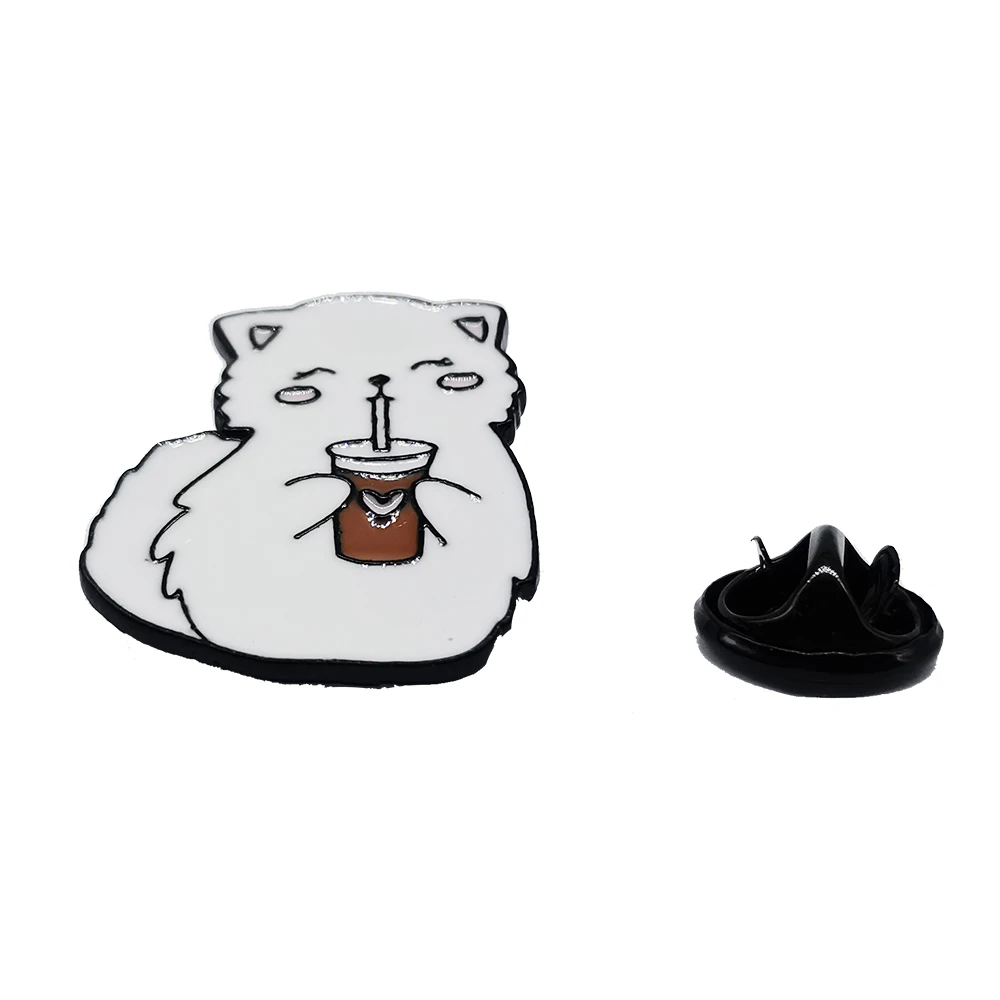 Брошь с милым рисунком животного, черный металл, эмаль, кошка пьет из чашки, размер около 0,9 * 0,8 дюйма, вес "3,3 грамма".