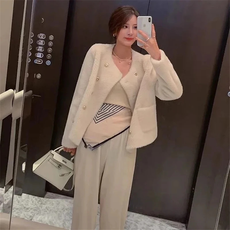 Elegant Double Breasted Faux Fur Coat Women Korean Streetwear Cropped Blue Fur Jacket Office Lady Luxury Designer Winter Coat