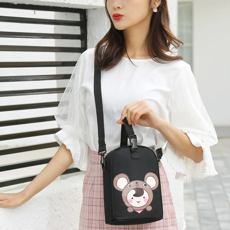 

New type of cross carrying portable lady's Mommy bag, portable bottle bag, multi-function diaper, baby carriage and mother baby