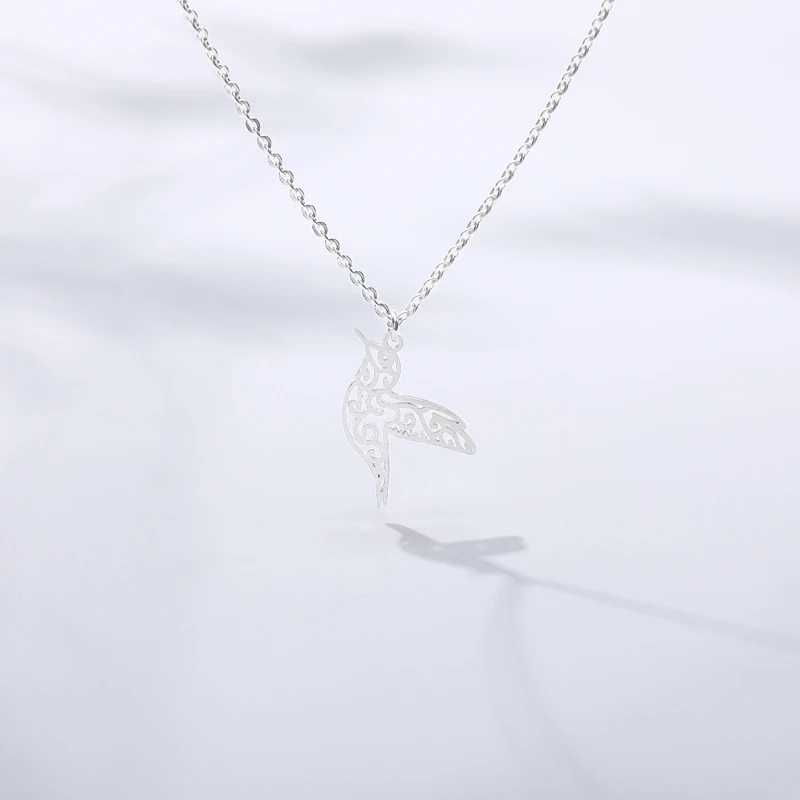 

Animal Simple Necklace Stainless Steel Hummingbird Pendants and necklaces Clavicle Chain Swallow Birds Jewelry collares Gift