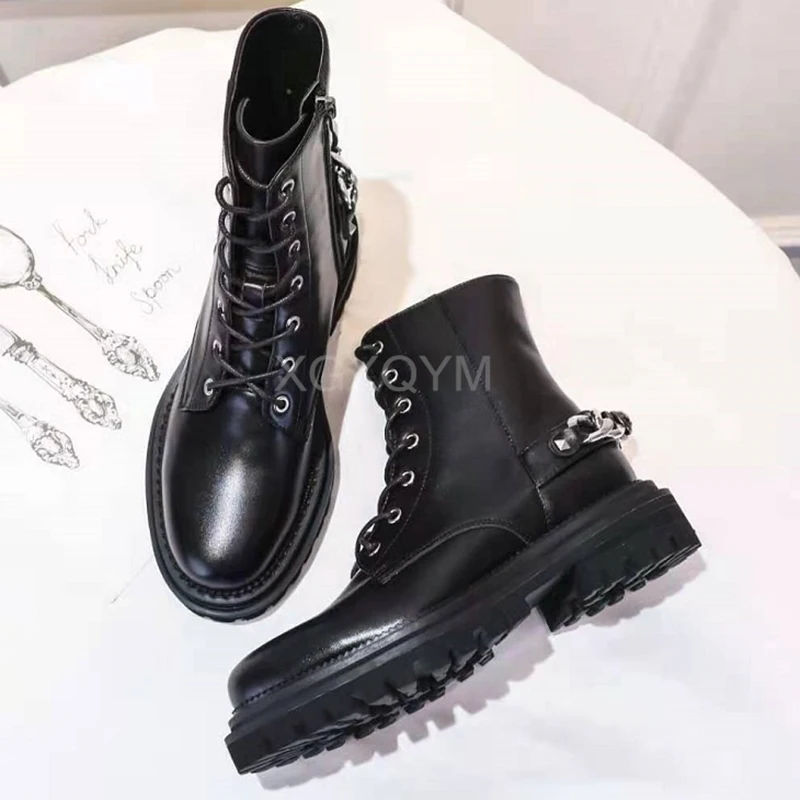 Harga Sepatu Bot Pergelangan Kaki Wanita Kulit Asli Musim Gugur Sepatu Bot Pendek Platform Dekorasi Rantai Renda Sepatu Bot Martin Wanita Ritsleting Ujung Bundar 2021
