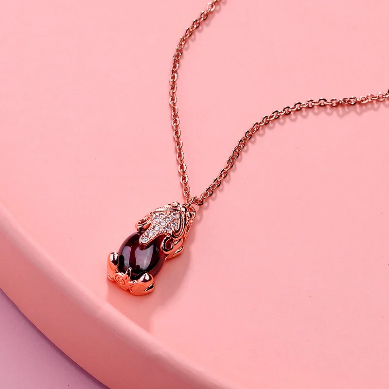 

Exquisite Rose Gold Plated Titanium Steel Necklace Natural Gems Crystal Pi Xiu Pendant Necklace for Women Good Lucky Jewelry