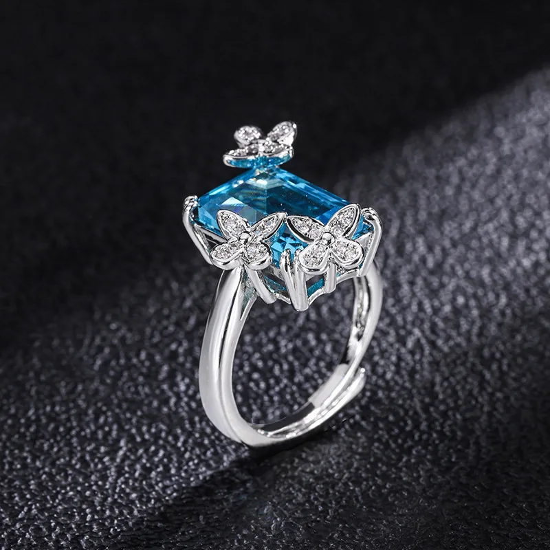 Женское кольцо серебряного цвета с бирюзовым камнем | Украшения и аксессуары