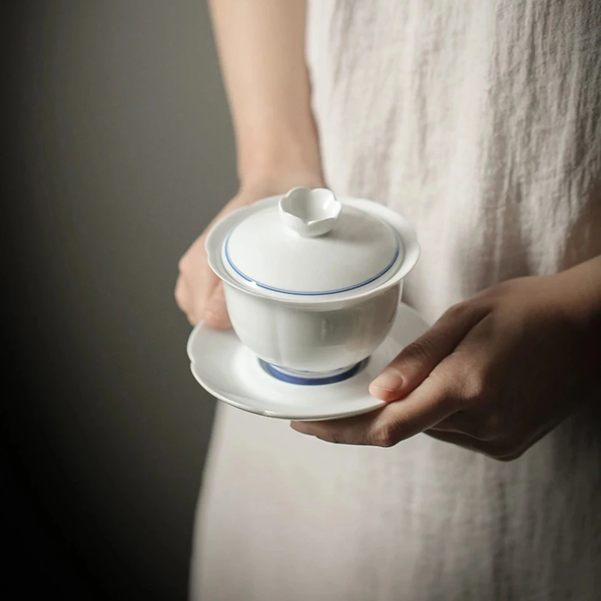 Сине-белая чаша с крышкой санкai ручной росписи Керамическая ручная лотосом