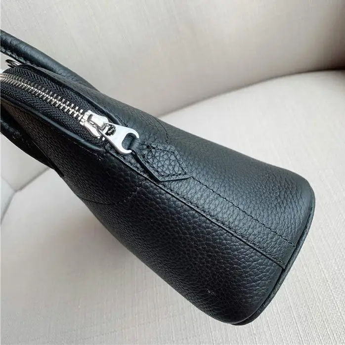 Сумка тоут женская из натуральной кожи мягкая брендовая дизайнерская сумочка