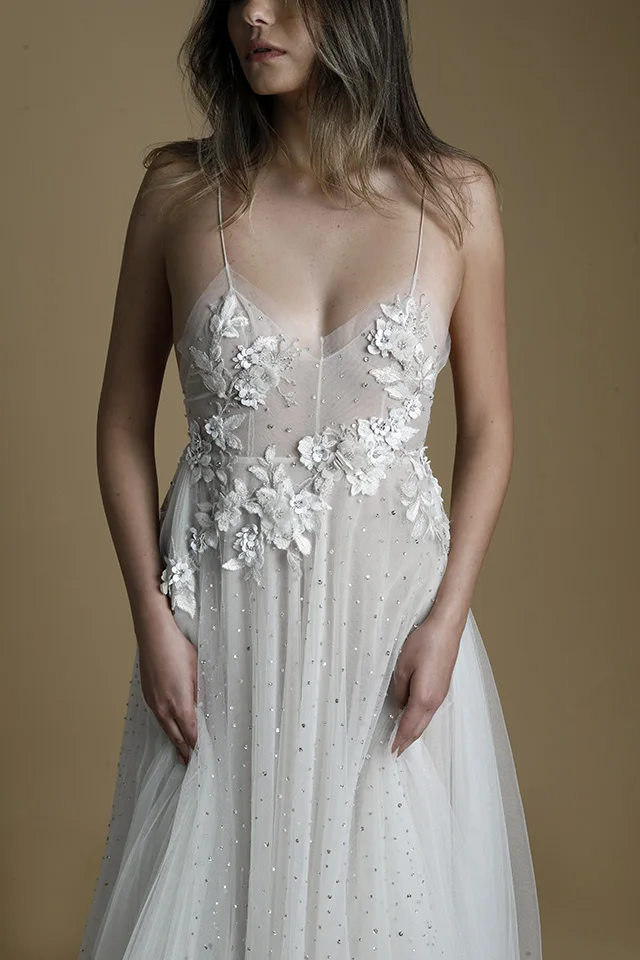 

Summer Wedding Dresses Beach Style Spaghetti Lace Beads Floral Appliqued Wedding Bridal Dress A Line Backless Robes De Marie