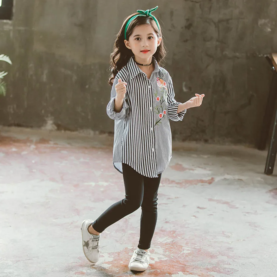 Блузка для девочек с цветочной вышивкой Лоскутная полосатая блузка осенняя