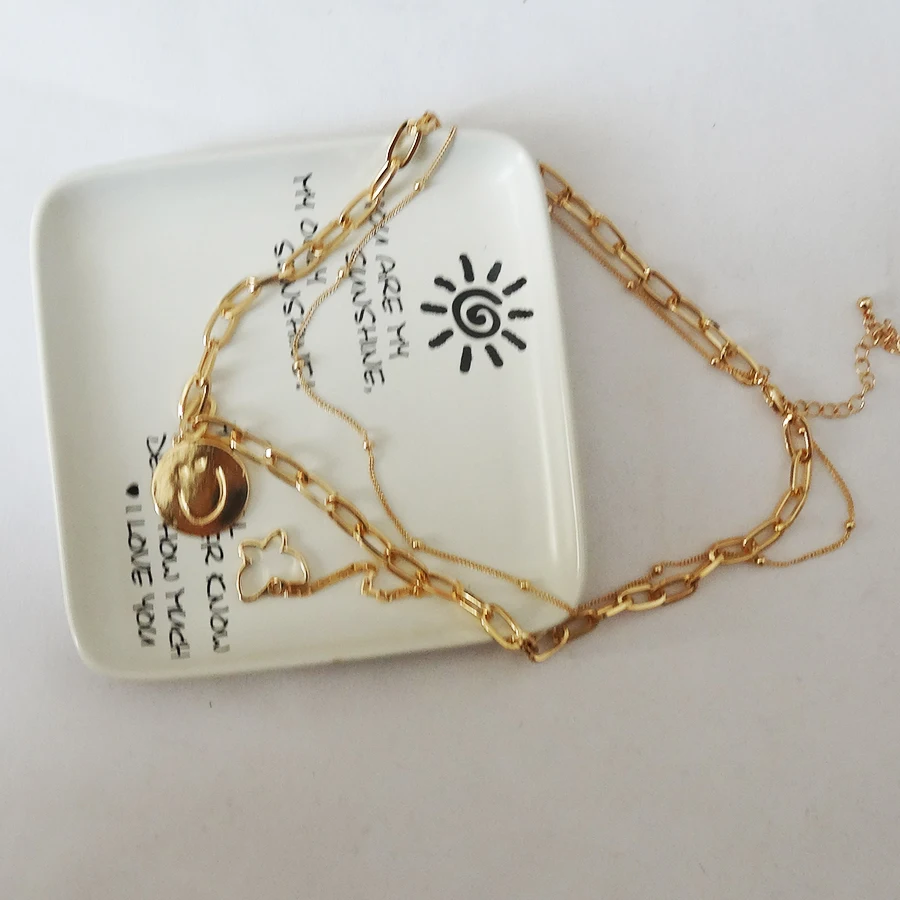 

Chic Multilayer Smiling Face Chain Necklace with Charm Pendant Alloy Coin Necklace Jewelry
