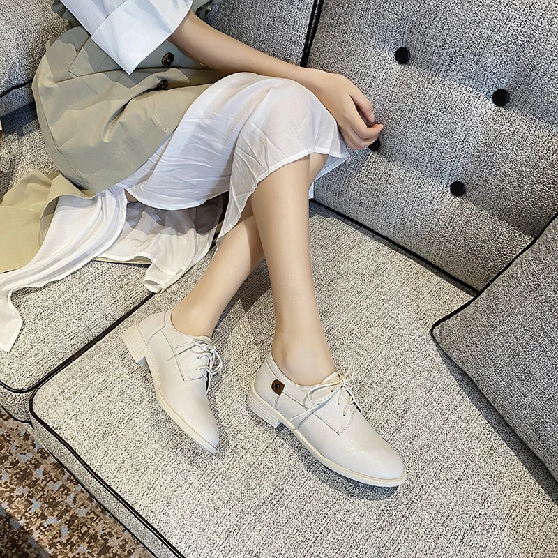 

2021 Fashion Cross Tied Chunky Heels Women Shoes Night Club white Shoes Woman low Heels Newest Round Toe Female Pumps