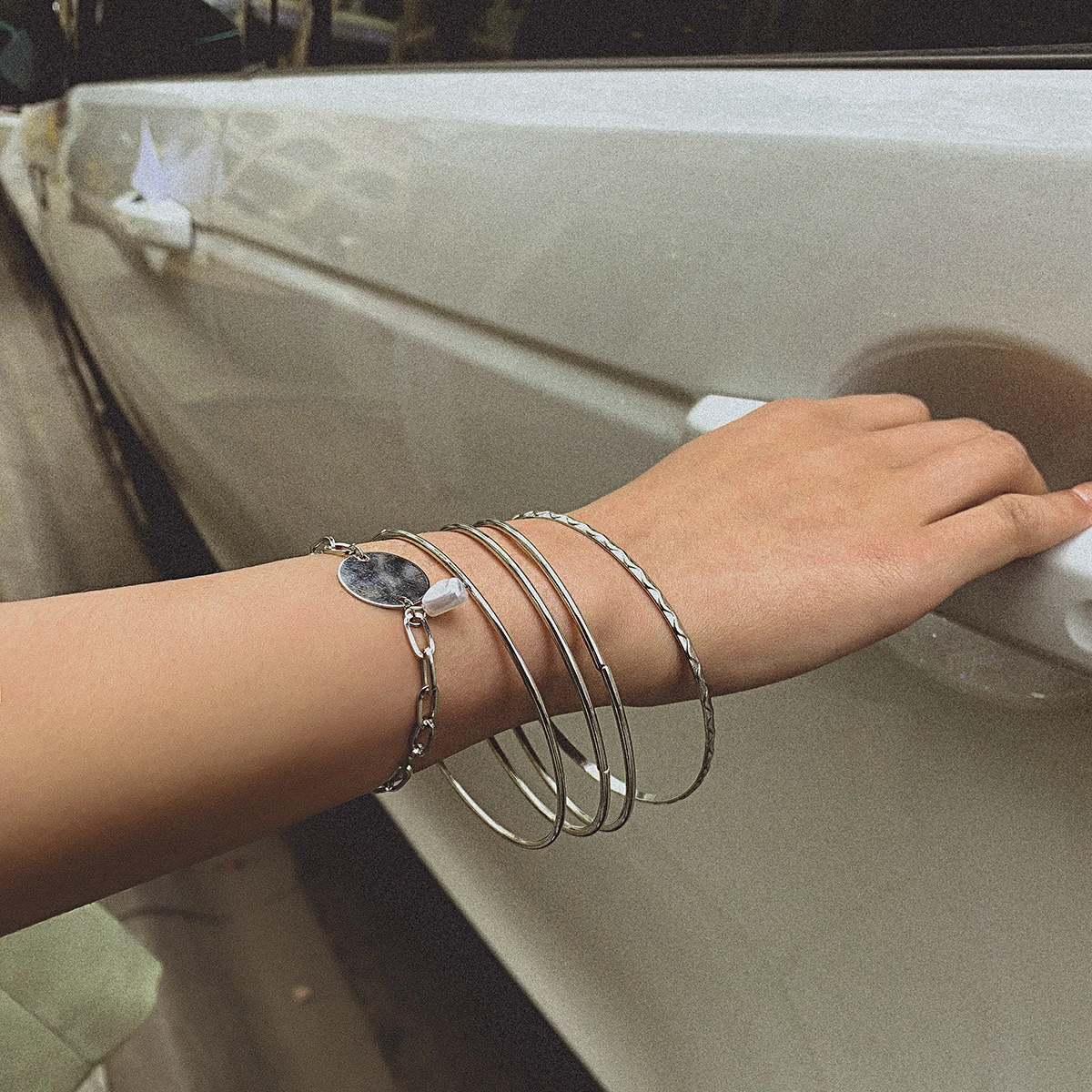 

Women Fashion Street Punk Style Chain Bracelet With Charm Bracelet Bracelet Jewelry Gift Temperament