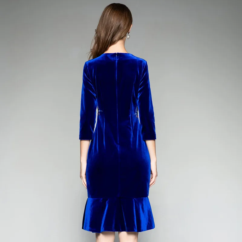 Офисное женское платье-карандаш с вышивкой подиумное новинка 2018 зимнее