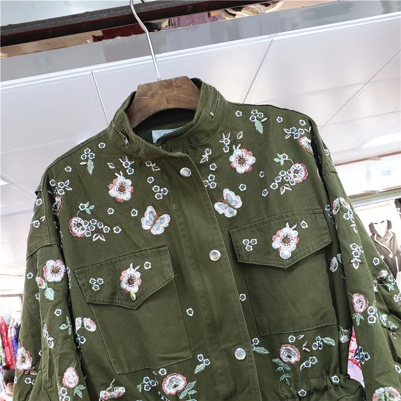 Модное бейсбольное пальто с вышивкой цветов и бисером женское черное армейское
