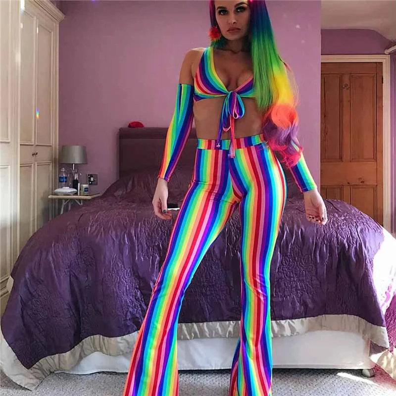 Радужные цветные полосатые принтованные наряды с низким вырезом на спине