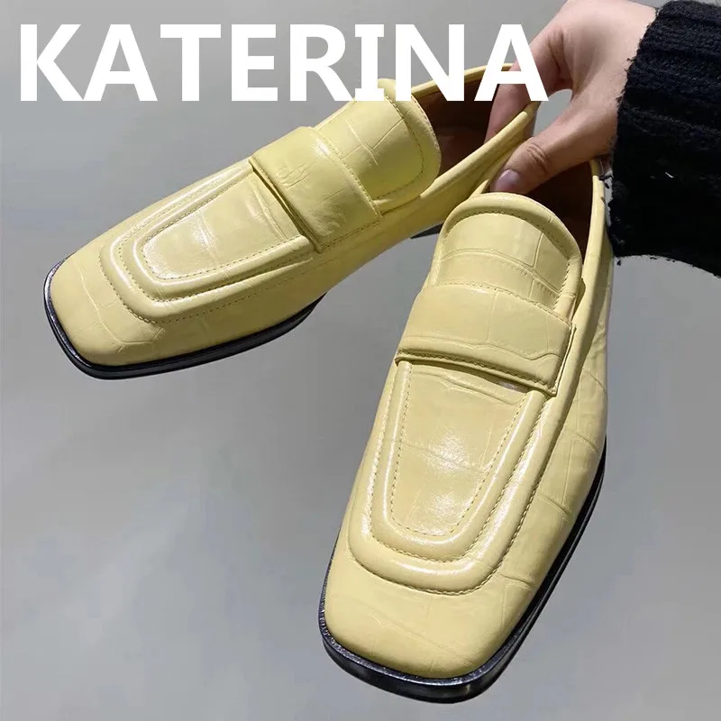 

Брендовые лоферы на плоской подошве, женские кожаные крокодиловые туфли без шнуровки с квадратным носком, женские дизайнерские мюли для от...