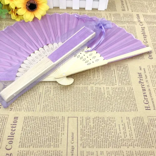 Light Purple 80 шт./лот, персонализированные свадебные сувениры, роскошные шелковые ткани, веер в мешке из органзы, таможенная печать, имя и дата, портативный вентилятор - Цвет: Light Purple