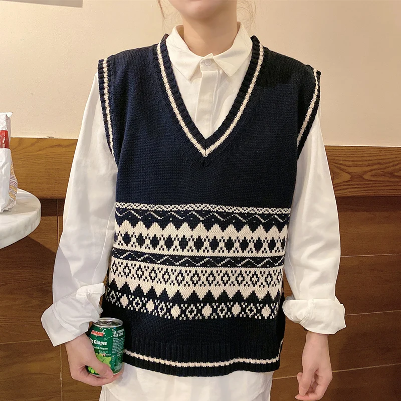 

new V-neck vest vest wavy line rhombus V-neck vest female student autumn and winter vest sleeveless vestfashion vests