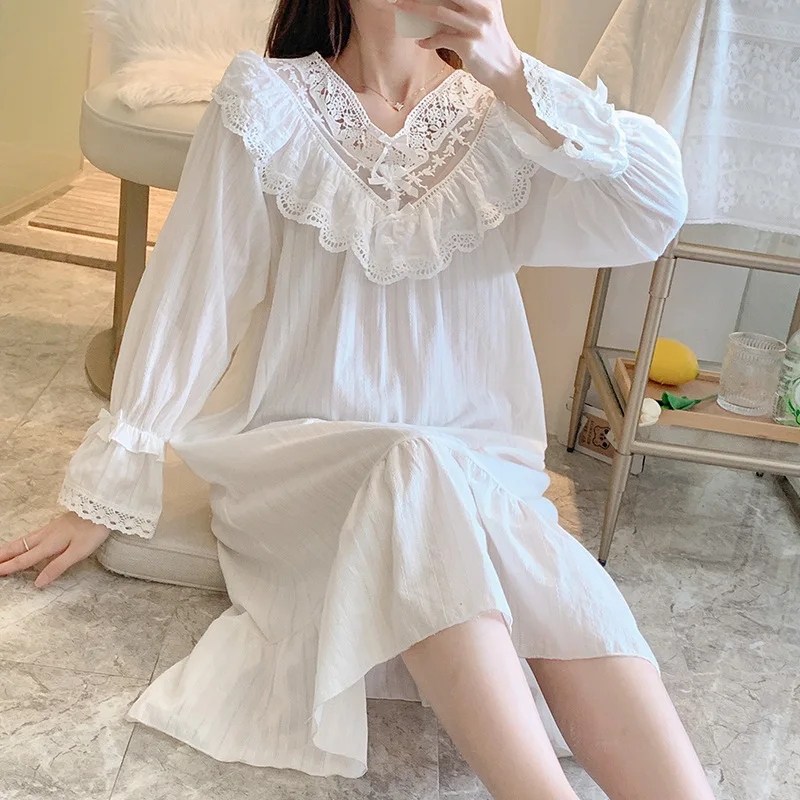 Женская кружевная ночная сорочка с V-образным вырезом | одежда