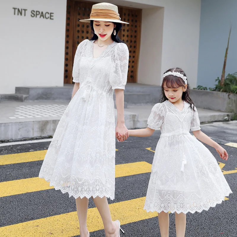 

WLG Mom and Daughter Matching Clothes Family Matching Dresses Summer White Lace Short Sleeve Dress