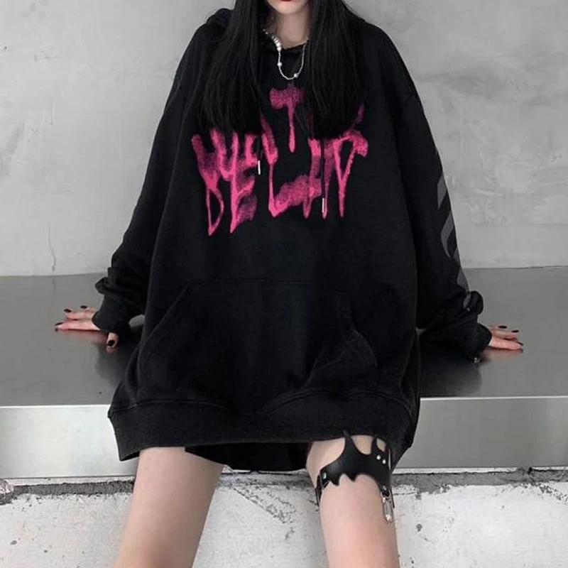 

Hoodies & Sweatshirts
