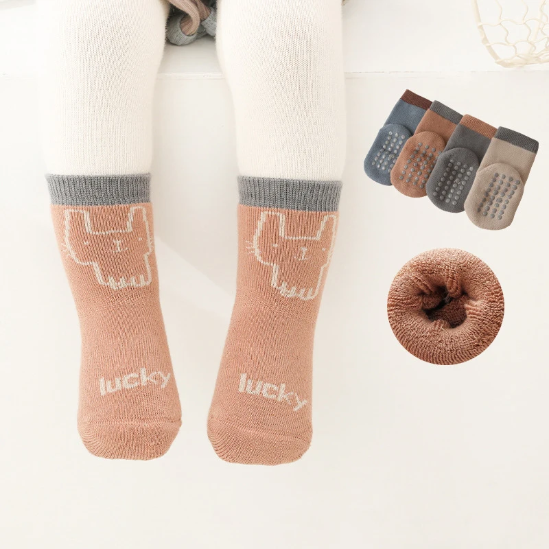 

Носки для младенцев с мультяшными животными, нескользящие носки с мягкой подошвой для новорожденных, зимние теплые хлопковые носки для мла...