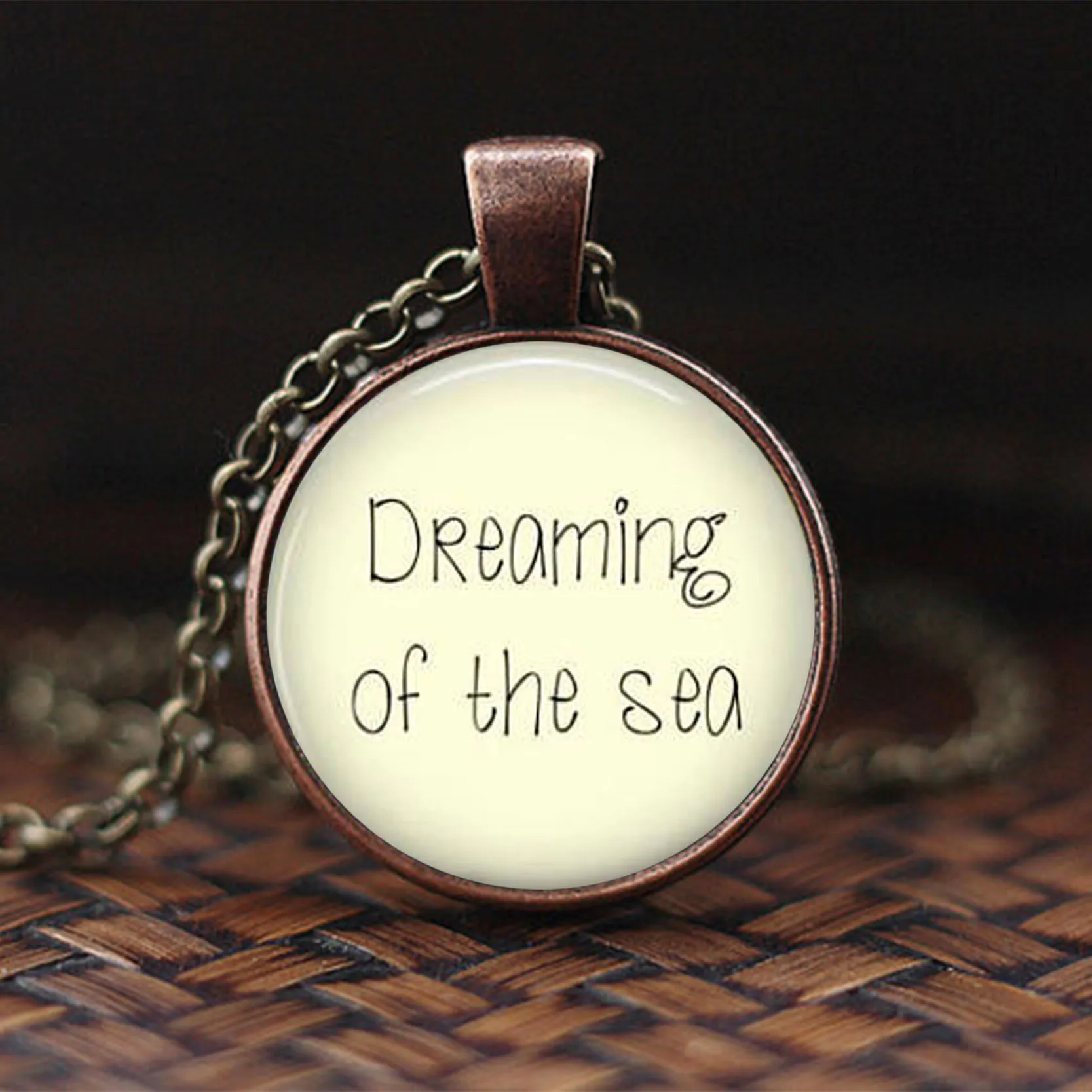 Авто коррекция может перейти прямо к он будет мода стеклянный купольный кабошон