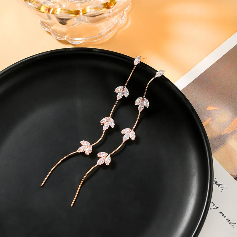

GU-32 S925 Silver Needle Super Flash Wheat Ear Tassel Zircon Earrings Banquet Temperament Leaf Long Earrings Women