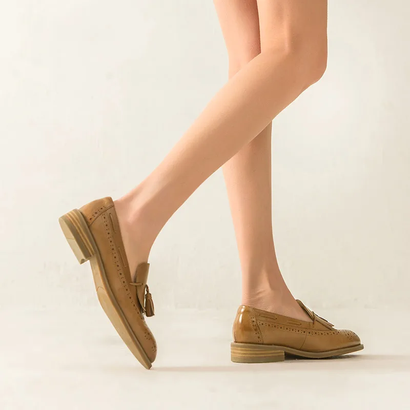 Женские лоферы с бахромой BeauToday Броги из натуральной телячьей кожи острым носком